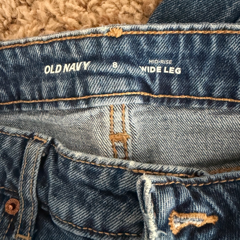 Old Navy wide leg jeans - Picture 2 of 3